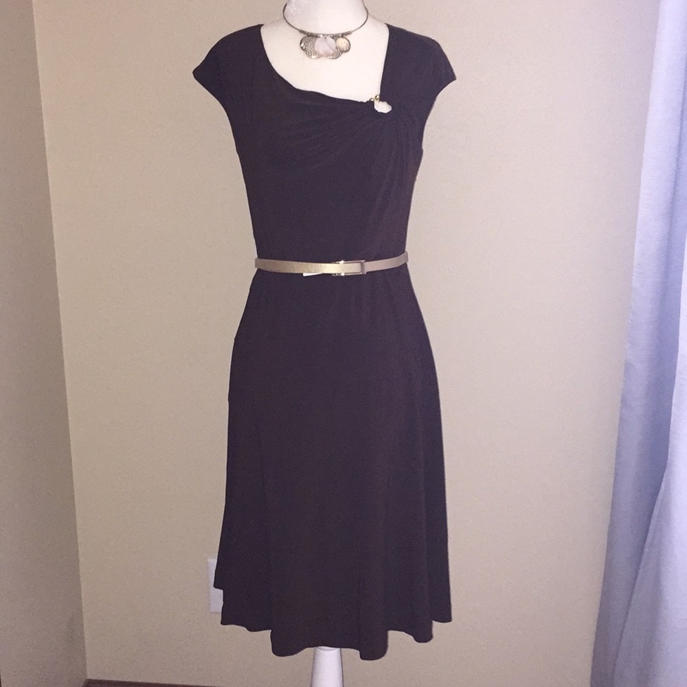 Jones Wear Women brown dress size 4